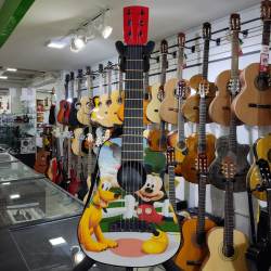 GUITARRA JUNIOR FLAMENGO...