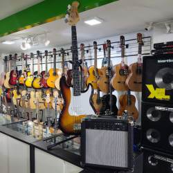 BAJO 4 CUERDAS FREEDOM...