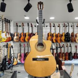 GUITARRA ELECTROCLASICA 4/4...